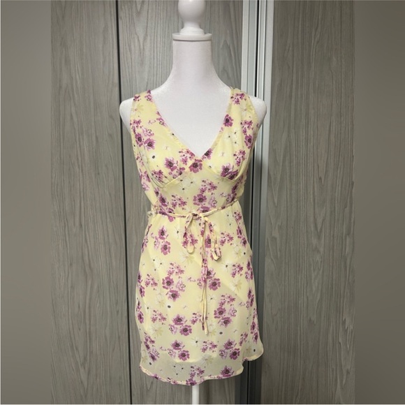 Floral Yellow Dress - Picture 1 of 5